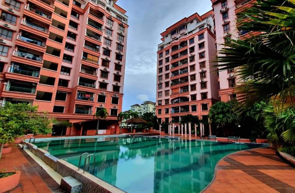 Marina Court Kota Kinabalu Sabah By Zizie Homes Ngoại thất bức ảnh